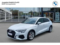Weiss Gebraucht 2022 Audi A3 Sportback e-tron S-Line Limousine | 26.870 € (Guter Preis)
