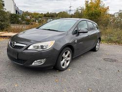 Grau Gebraucht 2012 Opel Astra Sport Kombi | 4.500 € (Fairer Preis)