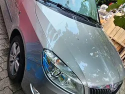 Grau Gebraucht 2014 Skoda Roomster Plus Edition Kombi | 6.750 € (Fairer Preis)