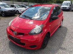 Rot Gebraucht 2010 Toyota Aygo Basis Kleinwagen | 690 € (Fairer Preis)