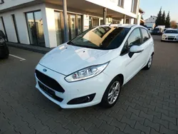 Weiß Gebraucht 2016 Ford Fiesta Kleinwagen | 6.490 € (Guter Preis)