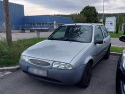 Grau Gebraucht 1996 Ford Fiesta Kleinwagen | 750 € (Guter Preis)