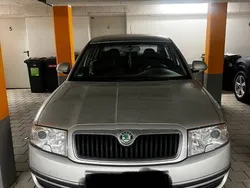 Silber Gebraucht 2007 Skoda Superb Classic Limousine | 1.900 € (Superpreis)