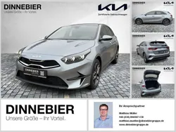 Silber (metallic) Neu 2025 Kia Ceed Limousine | 27.778 € (Fairer Preis)