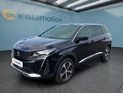 Schwarz Gebraucht 2023 Peugeot 5008 Van / Kleinbus | 27.749 € (Fairer Preis)