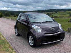 Violet Gebraucht 2010 Toyota iQ Kleinwagen | 5.600 € (Fairer Preis)