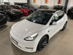 White coat Gebraucht 2022 Tesla Model Y Long Range SUV | 36.900 € (Fairer Preis)