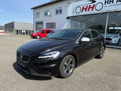 Schwarz Gebraucht 2018 Volvo V40 R-Design Kombi | 15.490 € (Fairer Preis)