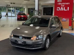 Grau Gebraucht 2014 VW Golf VII Trendline Limousine | 11.490 € (Fairer Preis)