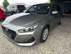 Grau Gebraucht 2020 Hyundai i30 Select Limousine | 14.900 € (Fairer Preis)