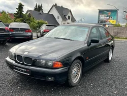 Schwarz Gebraucht 1998 BMW 523 Limousine | 2.990 €