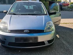 Blau Gebraucht 2005 Ford Fiesta Kleinwagen | 1.400 € (Fairer Preis)