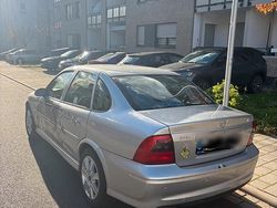 Silber Gebraucht 2002 Opel Vectra Limousine | 2.000 € (Fairer Preis)