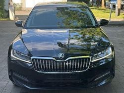 Schwarz Gebraucht 2022 Skoda Superb Limousine | 21.990 €