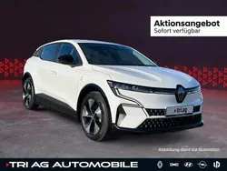 Arktis weiß Gebraucht 2022 Renault Mégane Equilibre Limousine | 19.750 € (Fairer Preis)