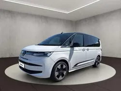 Candyweiß/deep black perleffe Gebraucht 2025 VW T7 Life Van | 69.800 €