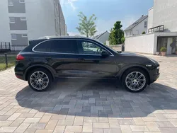 Schwarz Gebraucht 2011 Porsche Cayenne SUV | 18.200 € (Teuer)