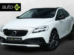 Weiß Gebraucht 2018 Volvo V40 CC Dynamic Kombi | 19.000 € (Fairer Preis)