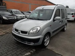 Grau Gebraucht 2004 Renault Kangoo Privilege Van / Kleinbus | 3.500 € (Etwas zu teuer)