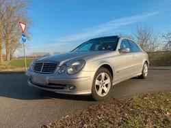 Silber Gebraucht 2003 Mercedes E320 Limousine | 6.499 €