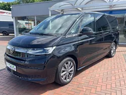 Deep black perleffekt Gebraucht 2023 VW T7 Sound Van | 58.900 € (Teuer)
