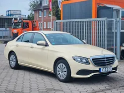 Beige Gebraucht 2017 Mercedes E200 Limousine | 8.700 € (Superpreis)