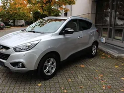 Sleek silver / met Gebraucht 2014 Hyundai ix35 Premium SUV | 12.900 € (Teuer)