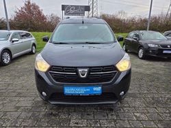Grau Gebraucht 2019 Dacia Dokker Comfort Van / Kleinbus | 12.890 € (Etwas zu teuer)