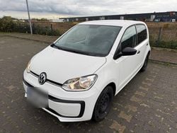 Weiß Gebraucht 2018 VW up! Kleinwagen | 8.700 € (Fairer Preis)