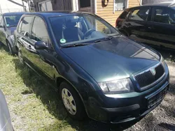 Grün Gebraucht 2005 Skoda Fabia Limousine | 2.490 € (Fairer Preis)