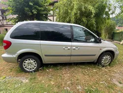 Silber Gebraucht 2009 Chrysler Voyager Van / Kleinbus | 4.444 € (Etwas zu teuer)