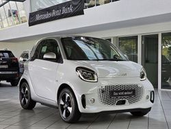 Weiß Gebraucht 2024 Smart ForTwo Electric Drive Passion Coupé | 17.350 € (Fairer Preis)