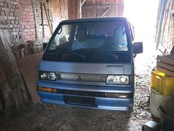 Blau Gebraucht 1996 Mitsubishi L300 Van / Kleinbus | 4.500 €