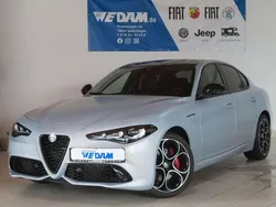 Grigio lunare matt Gebraucht 2023 Alfa Romeo Giulia Competizione Limousine | 38.840 € (Fairer Preis)