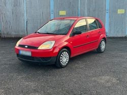 Rot Gebraucht 2002 Ford Fiesta Kleinwagen | 1.100 € (Fairer Preis)