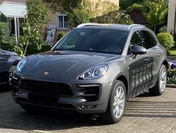 Grau Gebraucht 2015 Porsche Macan S Sport SUV | 41.600 € (Etwas zu teuer)