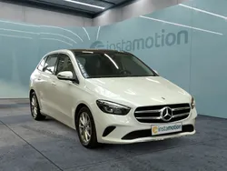Weiß Gebraucht 2022 Mercedes B220 Progressive Van / Kleinbus | 34.510 € (Fairer Preis)