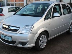 Silber Gebraucht 2006 Opel Meriva Basis Van / Kleinbus | 2.990 € (Etwas zu teuer)