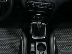 Schwarz Gebraucht 2023 Kia Ceed Sportswagon Vision Kombi | 20.490 € (Fairer Preis)