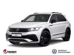 Oryxweiß perlmutteffekt Gebraucht 2023 VW Tiguan R-line SUV | 41.970 € (Etwas zu teuer)