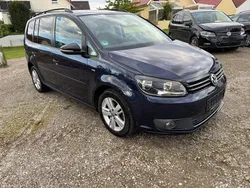 Blau Gebraucht 2013 VW Touran Comfortline Van / Kleinbus | 6.900 € (Fairer Preis)