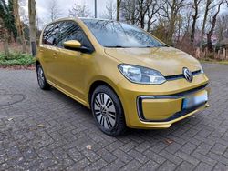 Gelb Gebraucht 2021 VW e-up! Move Kleinwagen | 11.999 € (Guter Preis)