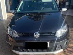 Schwarz Gebraucht 2015 VW Polo Cross Kleinwagen | 8.499 € (Fairer Preis)