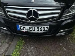 Schwarz Gebraucht 2011 Mercedes C200 Avantgarde Limousine | 7.500 €