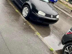 Schwarz Gebraucht 2001 VW Golf IV Limousine | 800 € (Guter Preis)