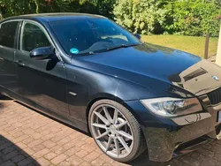 Schwarz Gebraucht 2006 BMW 330 M Sport Limousine | 8.499 €