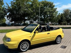 Gelb Gebraucht 2001 VW Golf Cabriolet Conceptline Cabrio | 2.950 € (Fairer Preis)