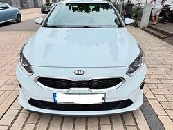 Weiß Gebraucht 2020 Kia Ceed Edition 7 Limousine | 10.900 € (Fairer Preis)