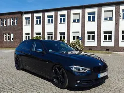 Blau Gebraucht 2016 BMW 330 Sport Line Kombi | 13.500 € (Guter Preis)