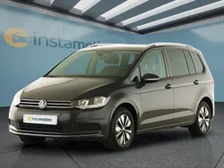 Grau Gebraucht 2024 VW Touran Van / Kleinbus | 34.499 € (Fairer Preis)